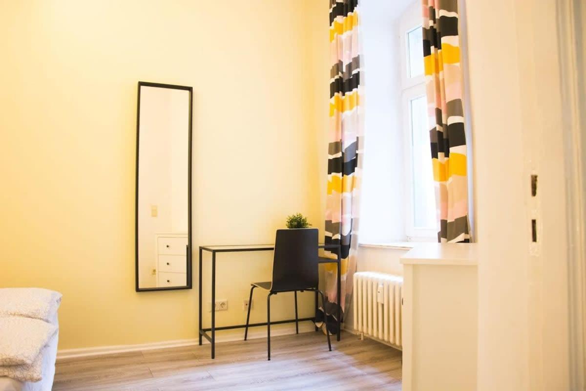 Family Moabit