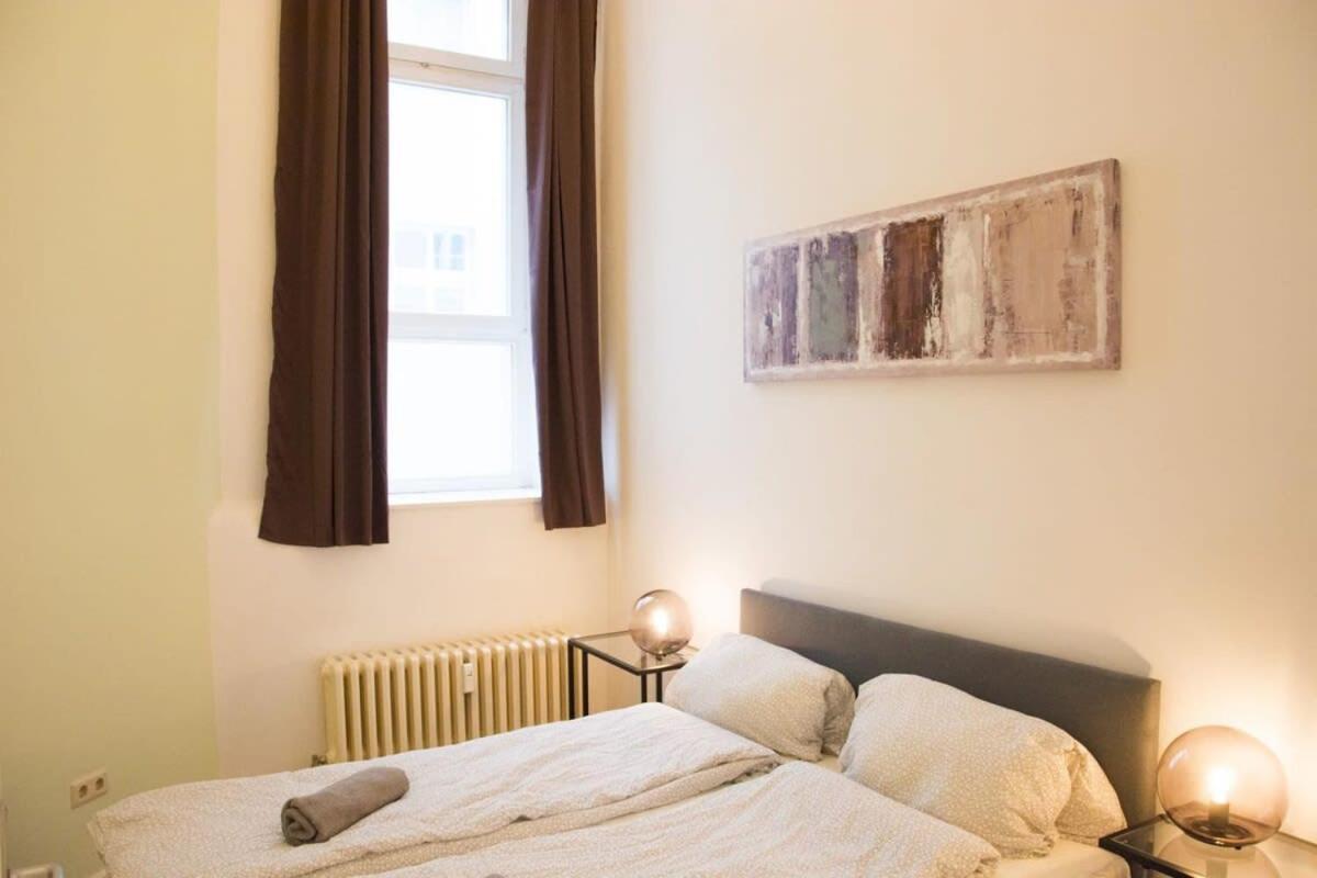 Family Moabit