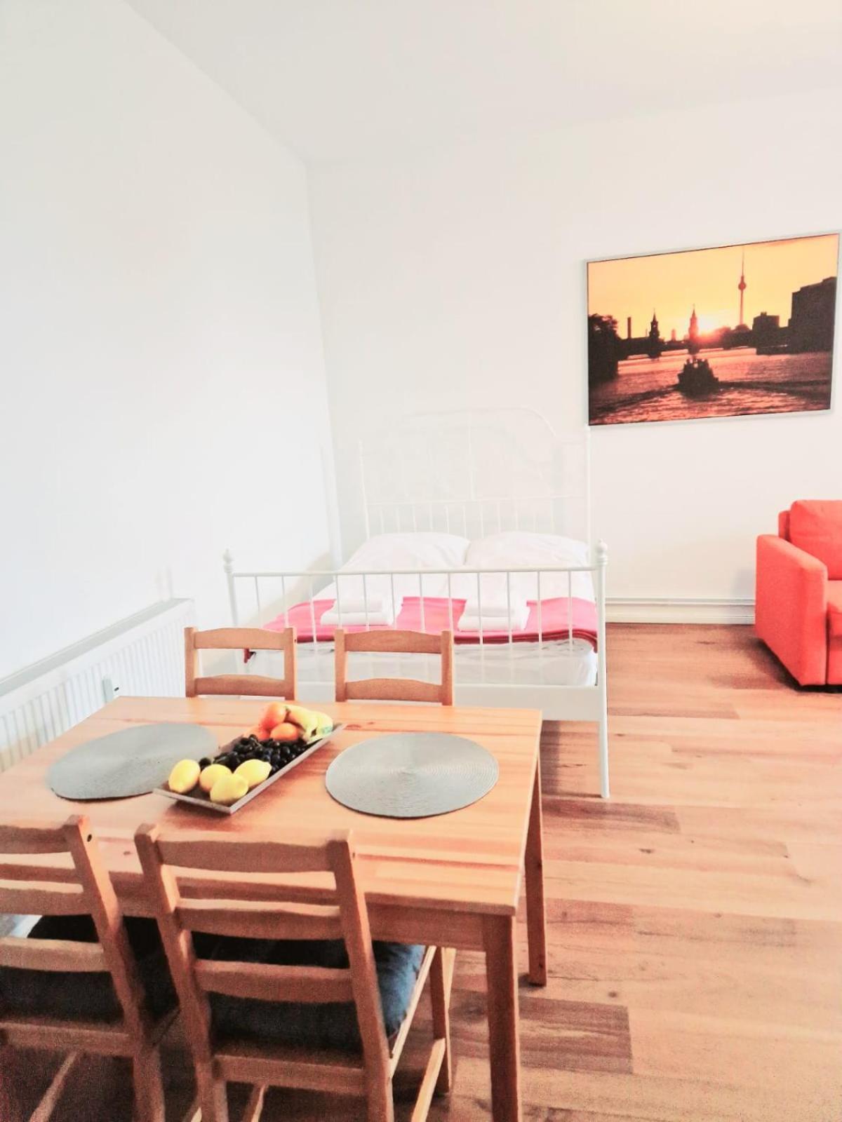 Apartment City Studio For 4, Near Sonnenallee