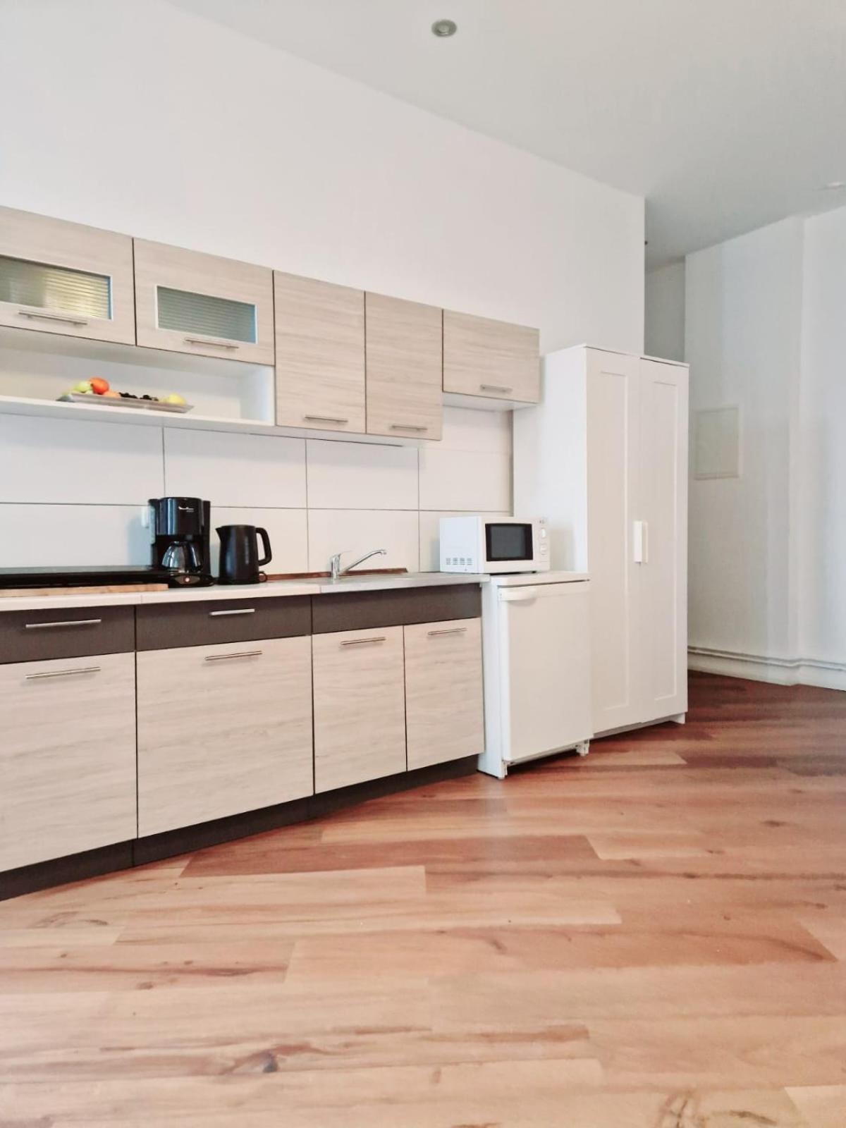 City Studio For 4, Near Sonnenallee Apartment