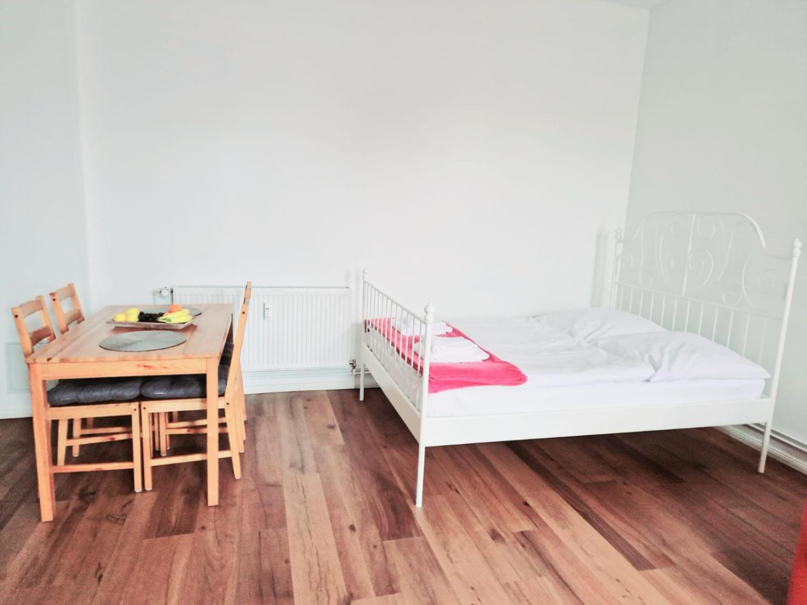 Apartment City Studio For 4, Near Sonnenallee *
