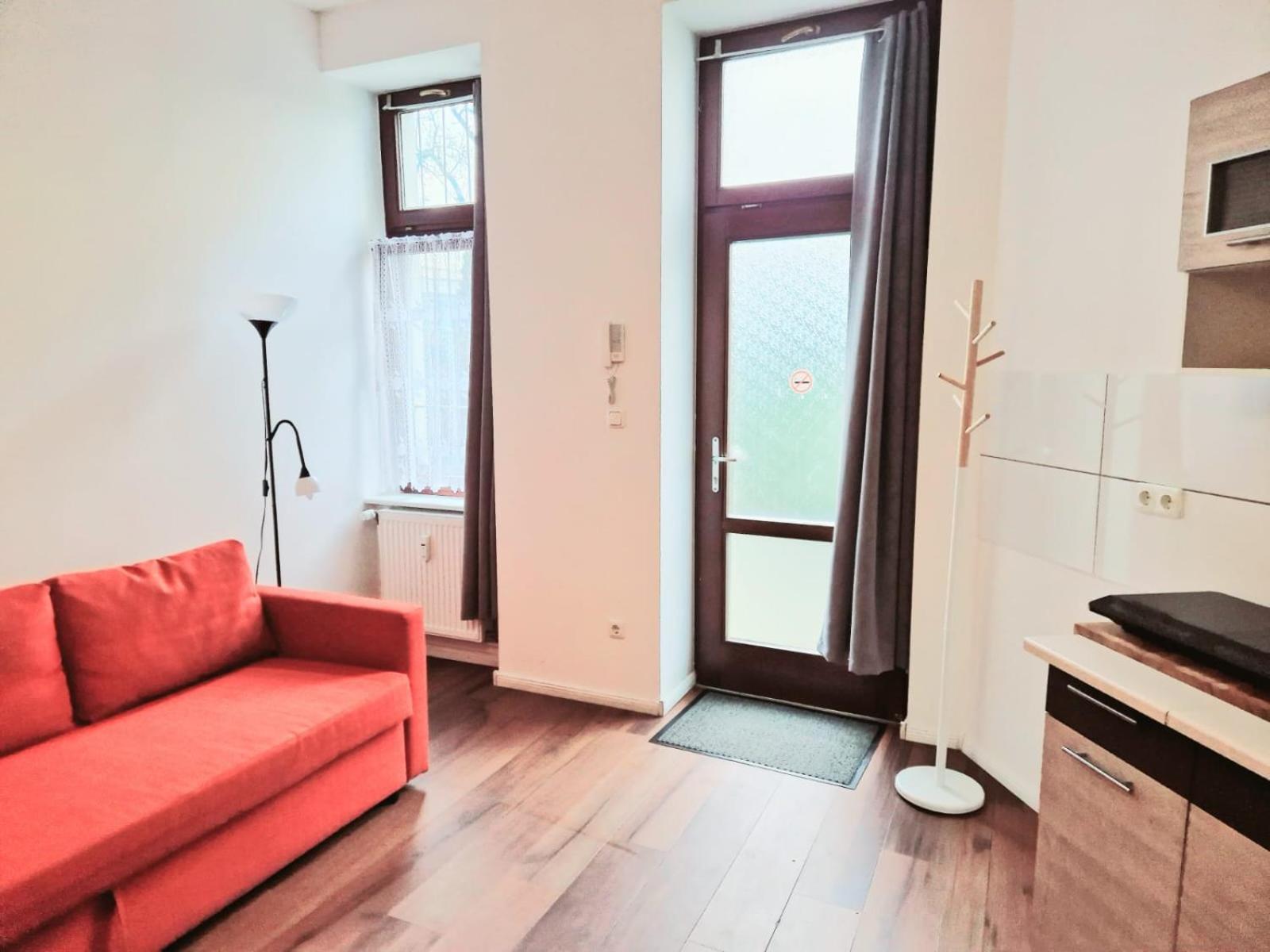 City Studio For 4, Near Sonnenallee Apartment Berlin
