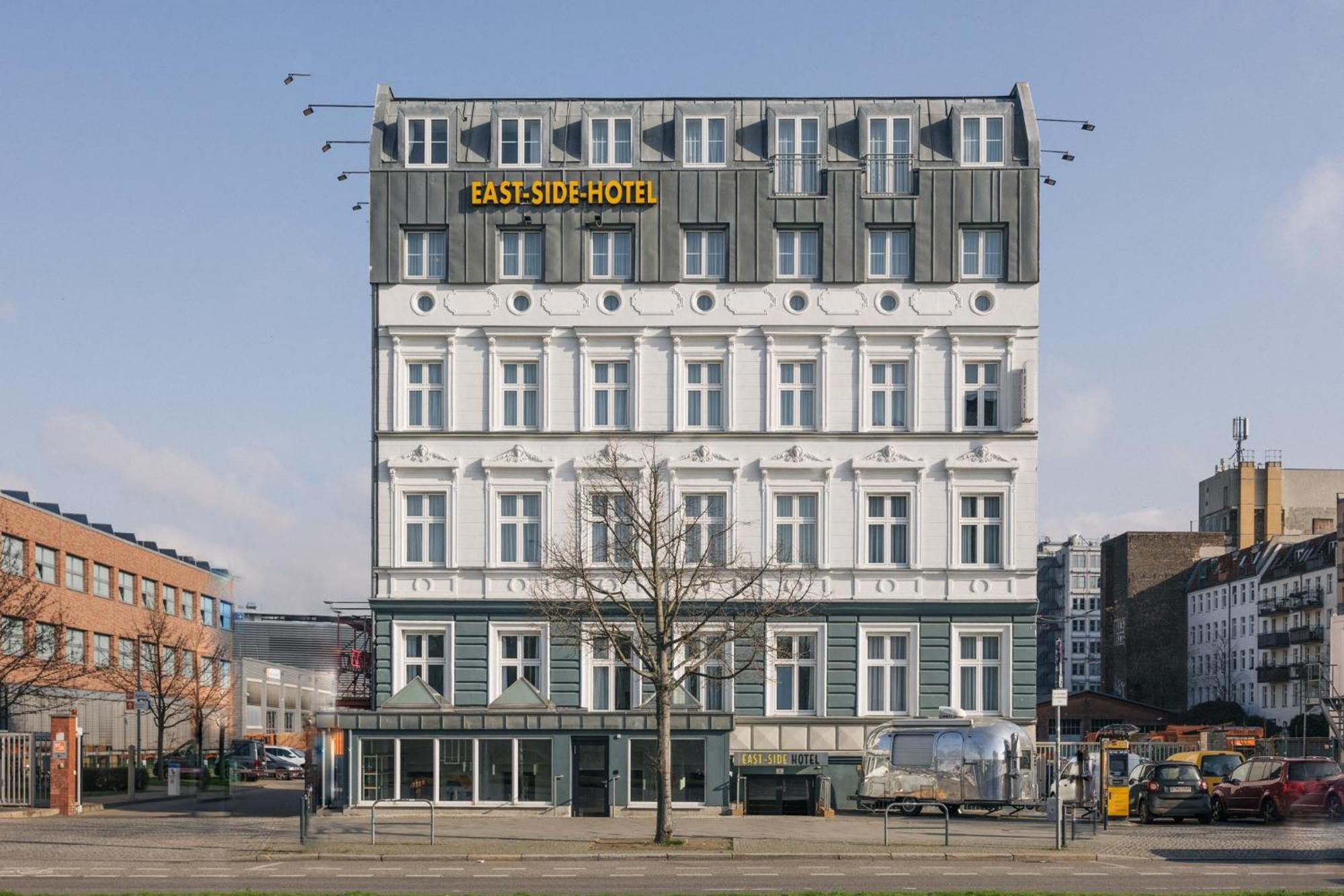 Homaris East Side Hotel