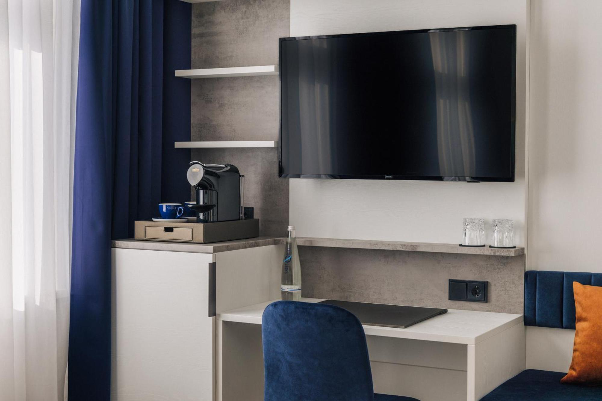 Hotel Homaris East Side 3*