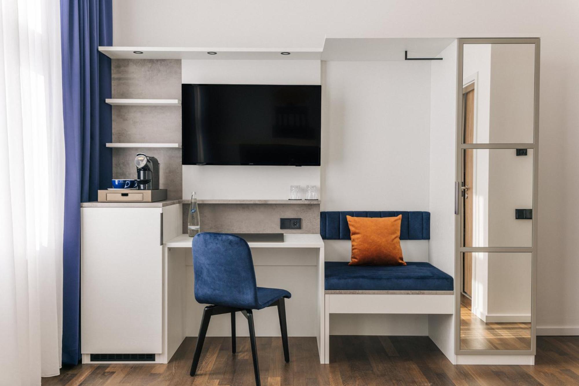 Hotel Homaris East Side