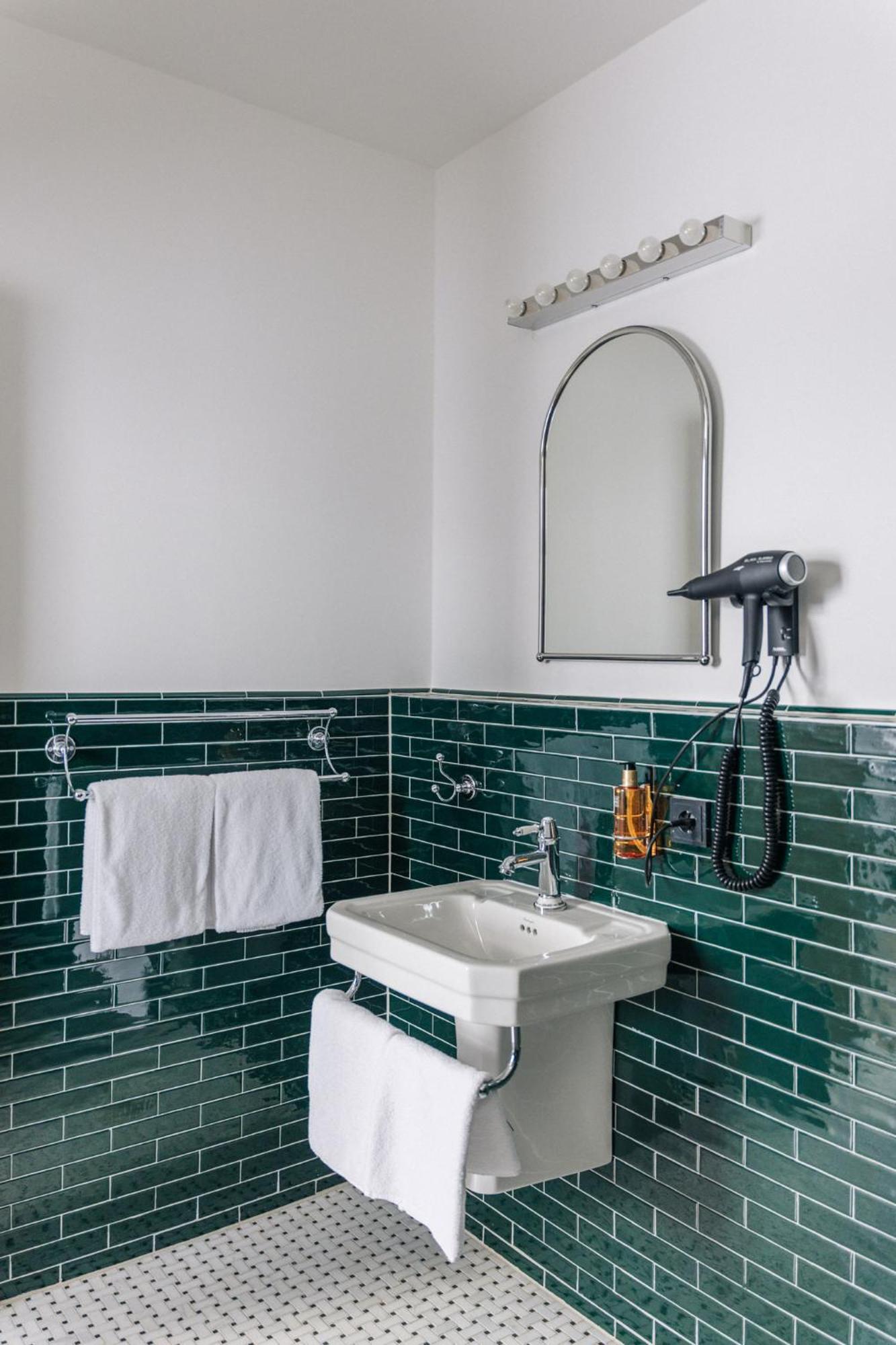 Hotel Homaris East Side 3*