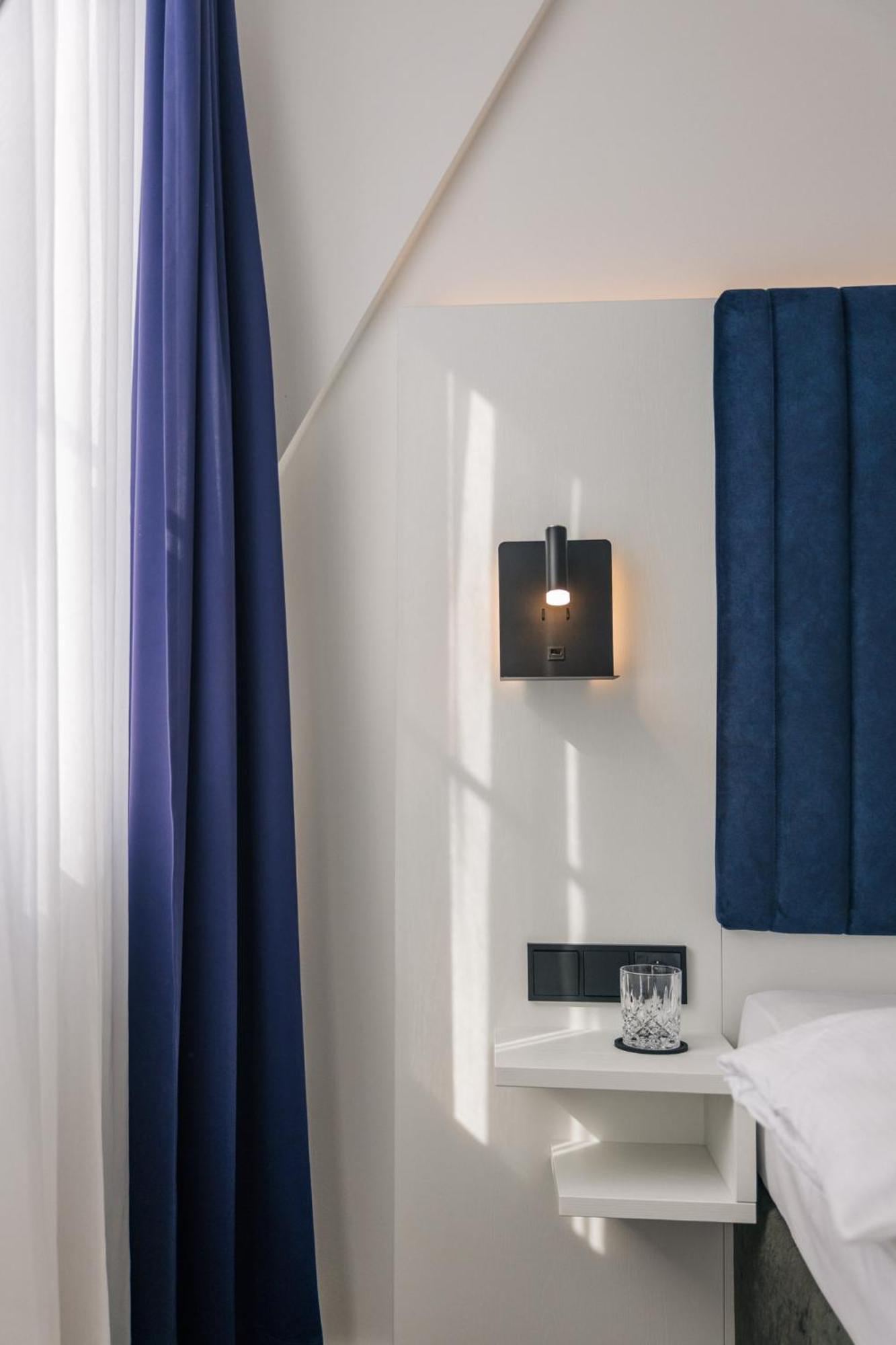 Homaris East Side Hotel 3*