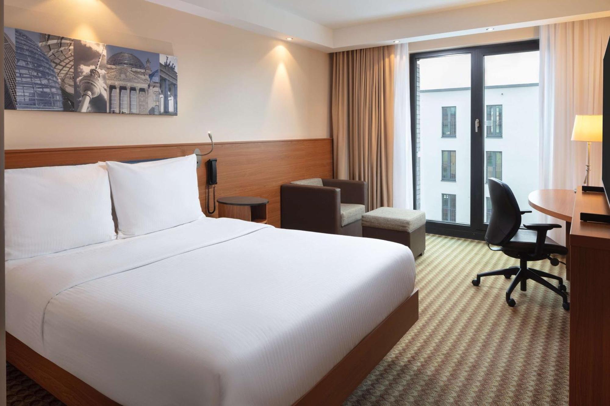 Hampton By Hilton West Berlin