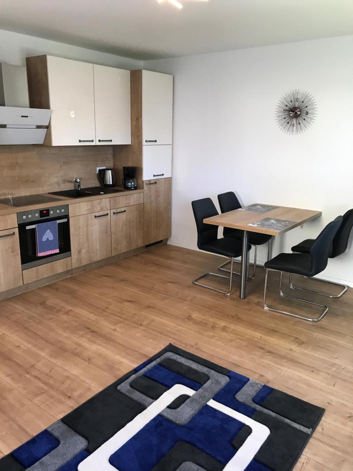 Schoene Neu Erbaute Lejlighed Berlin
