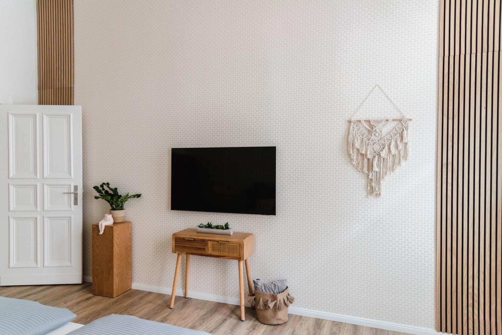 Exklusive Luxus-unterkunft In Mitte: 2 Apartments, 130m², Designer-moebel, Co2 Neutrale Reinigung