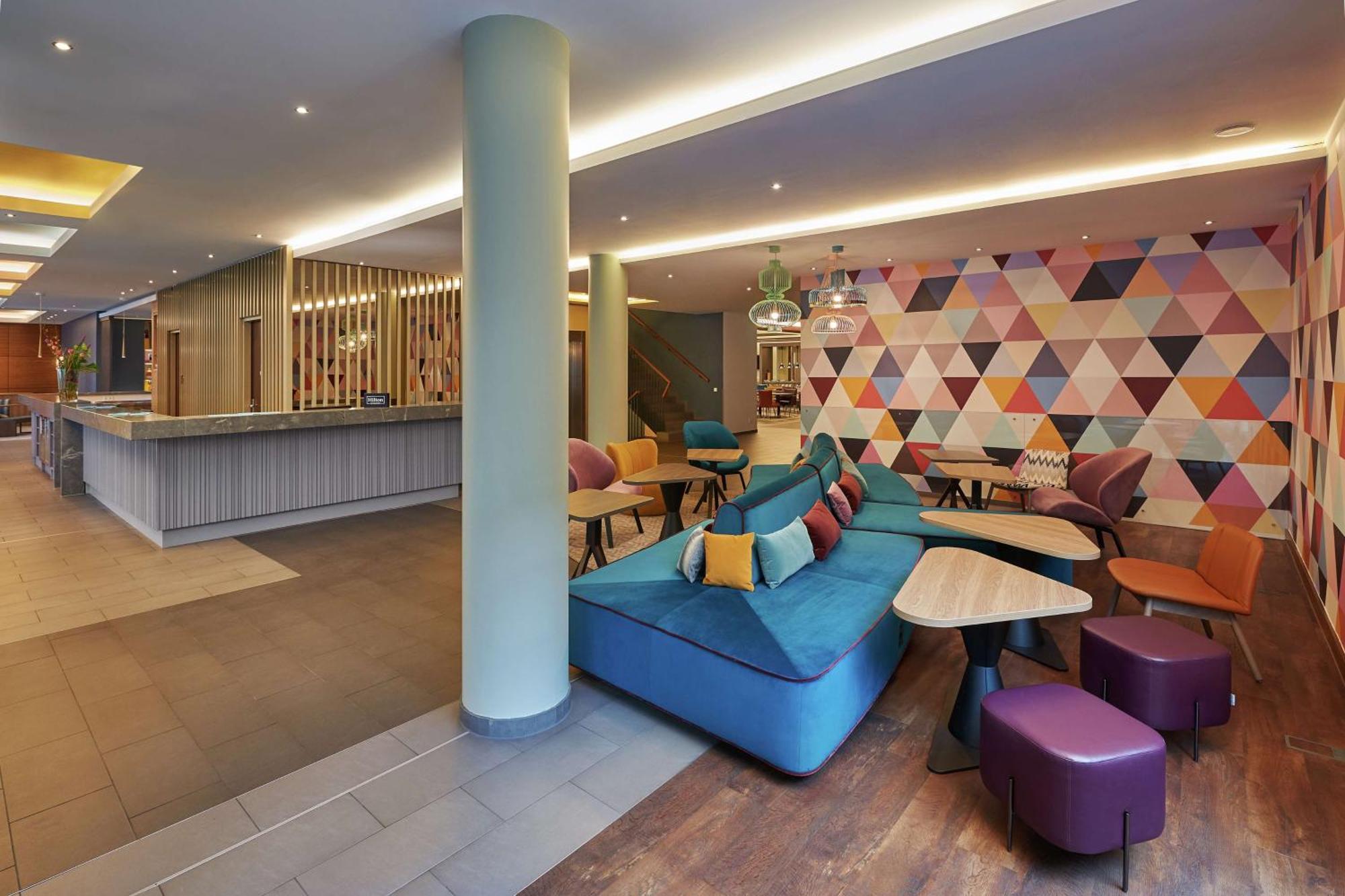 Hampton By Hilton West Hotel