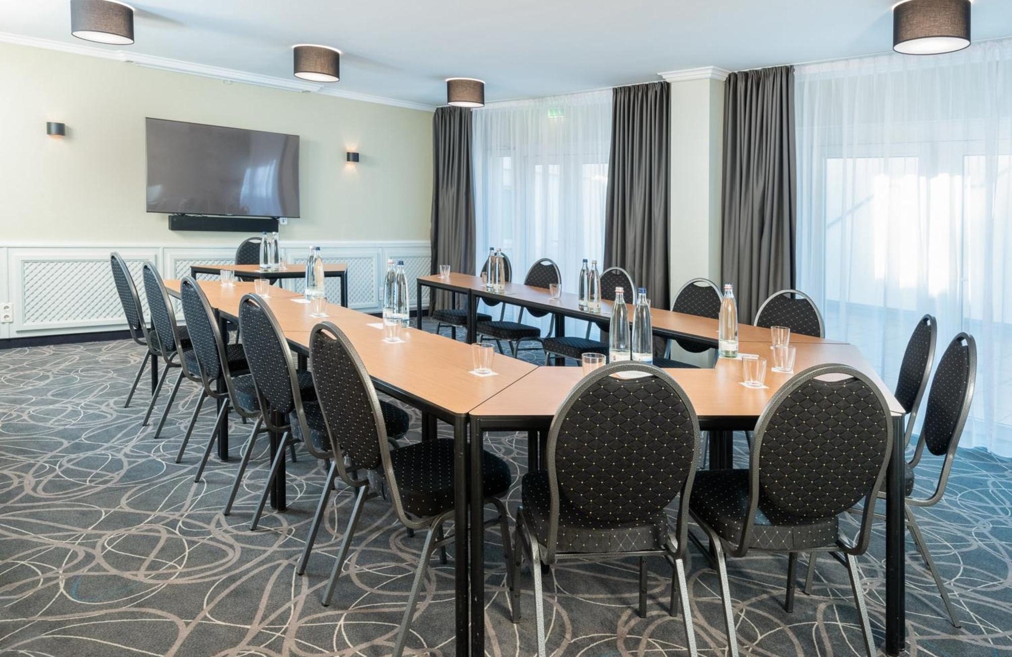 Leonardo Boutique City South Hotel