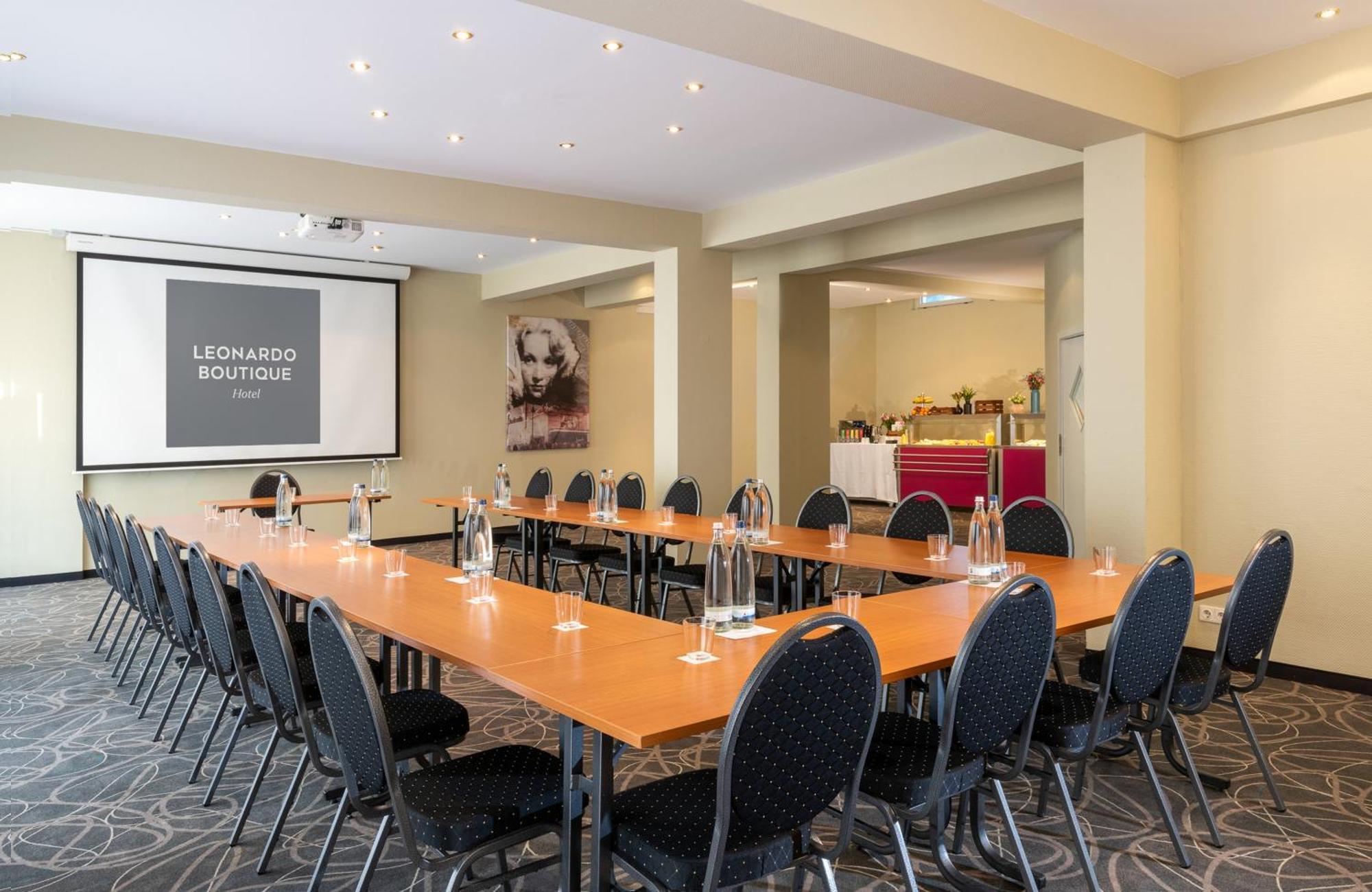 Leonardo Boutique City South 4*