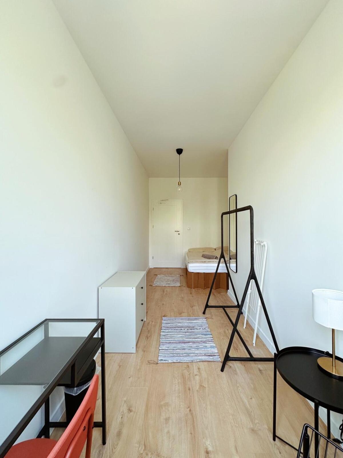 Helles Elegantes Zimmer In Berlin-schoeneberg 5