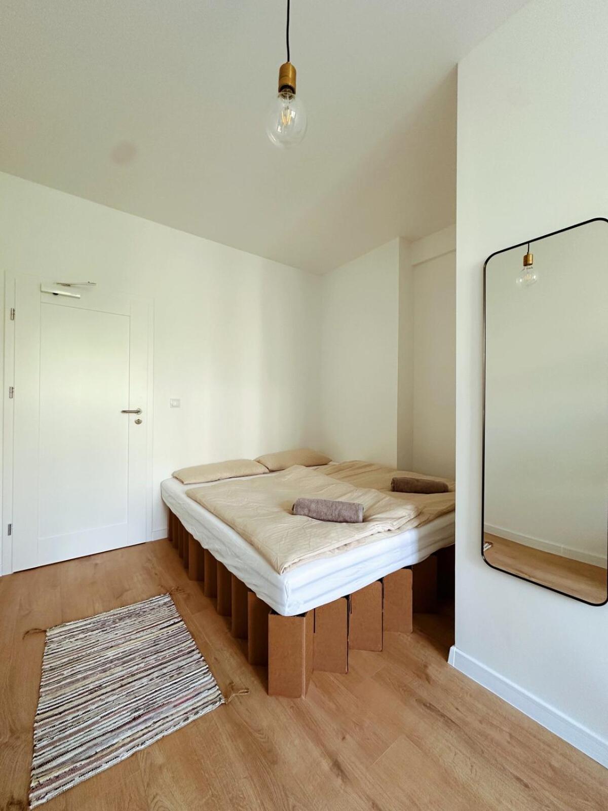 Apartment Helles Elegantes Zimmer In Berlin-schoeneberg 5 *