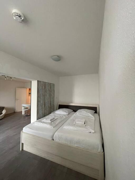 Attractive Flat Near Charlottenburg & Center Lejlighed