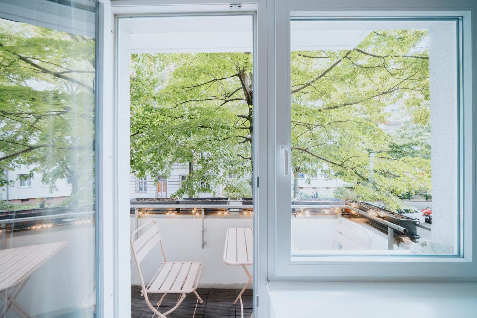 Apartment Lovely With Balcony - Cozy , Near Kadewe & Kurfuerstendamm Berlin