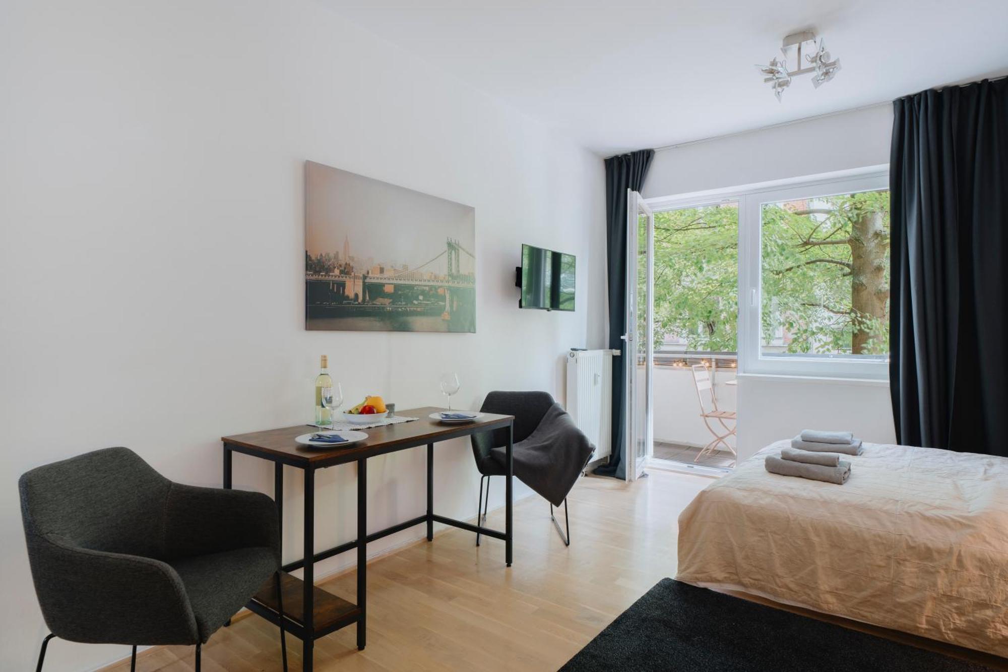 Apartment Lovely With Balcony - Cozy , Near Kadewe & Kurfuerstendamm Berlin