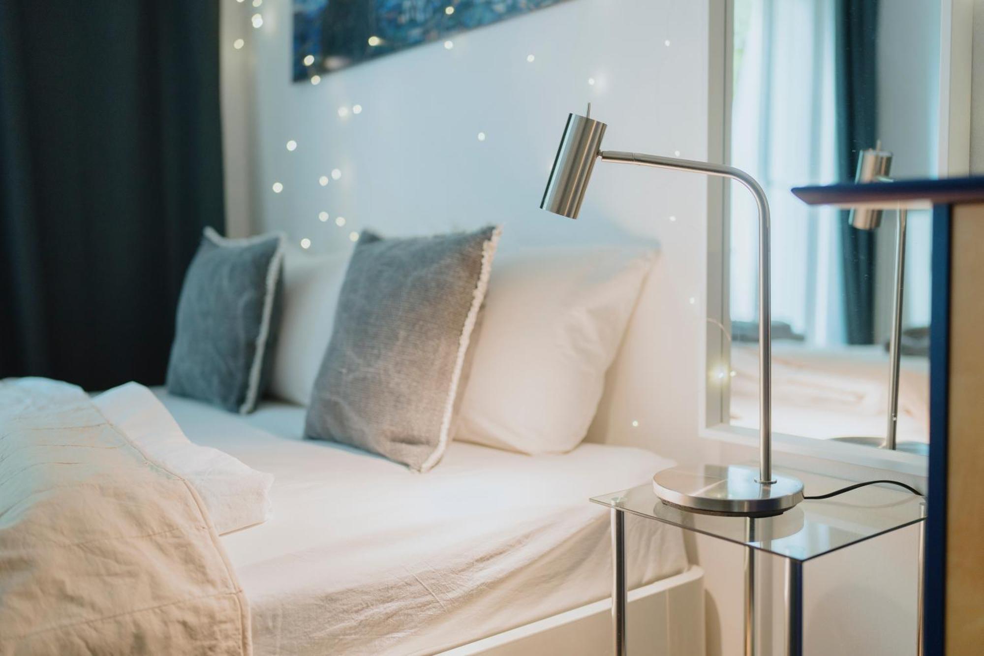 Lovely With Balcony - Cozy , Near Kadewe & Kurfuerstendamm * Berlin