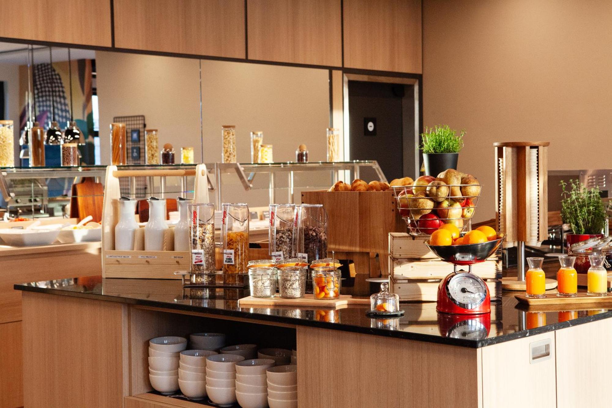 Hotel Ibis Airport