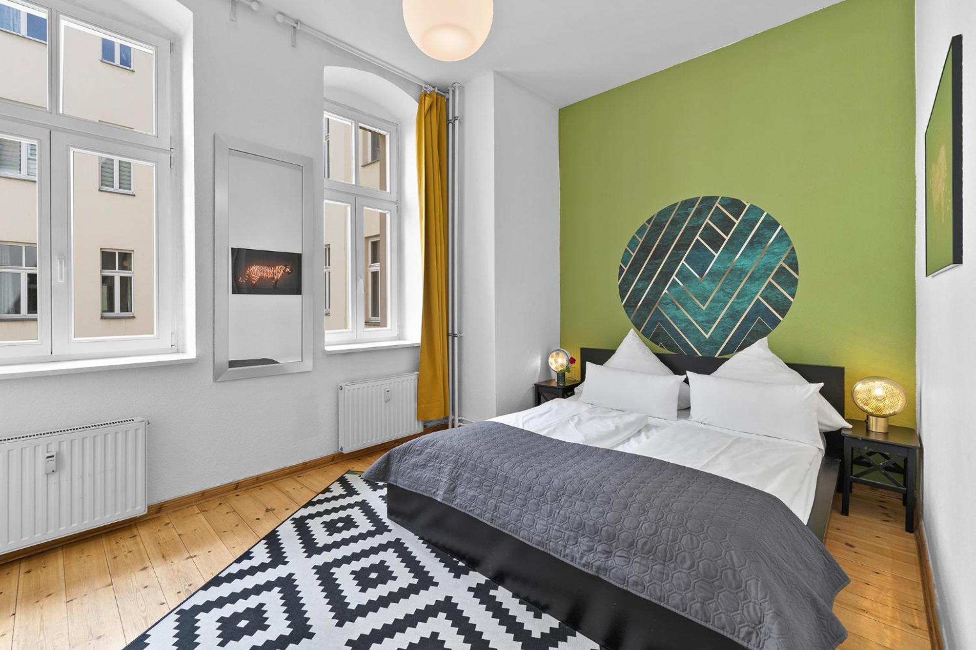 33 Efg Schoenhauser Allee Mit Balkon Apartment