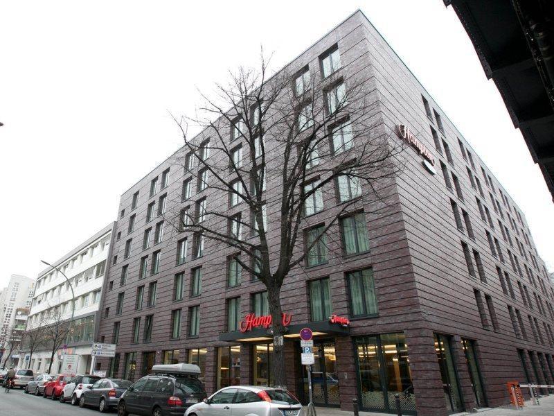 Hotel Hampton By Hilton West
