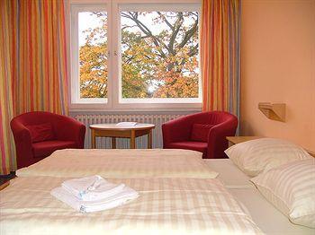 Hostel Martas Gaestehaeuser Hauptbahnhof *