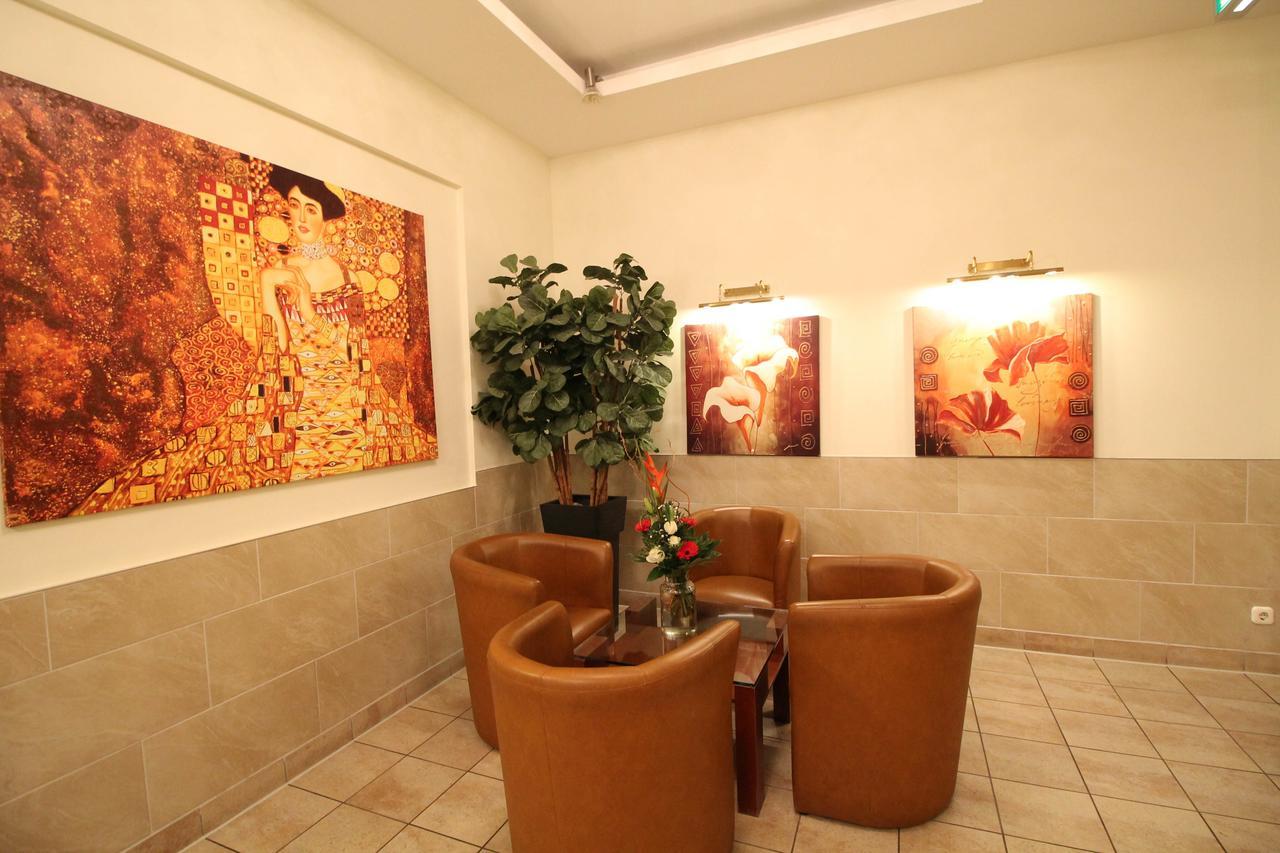 Atrium Charlottenburg 3*