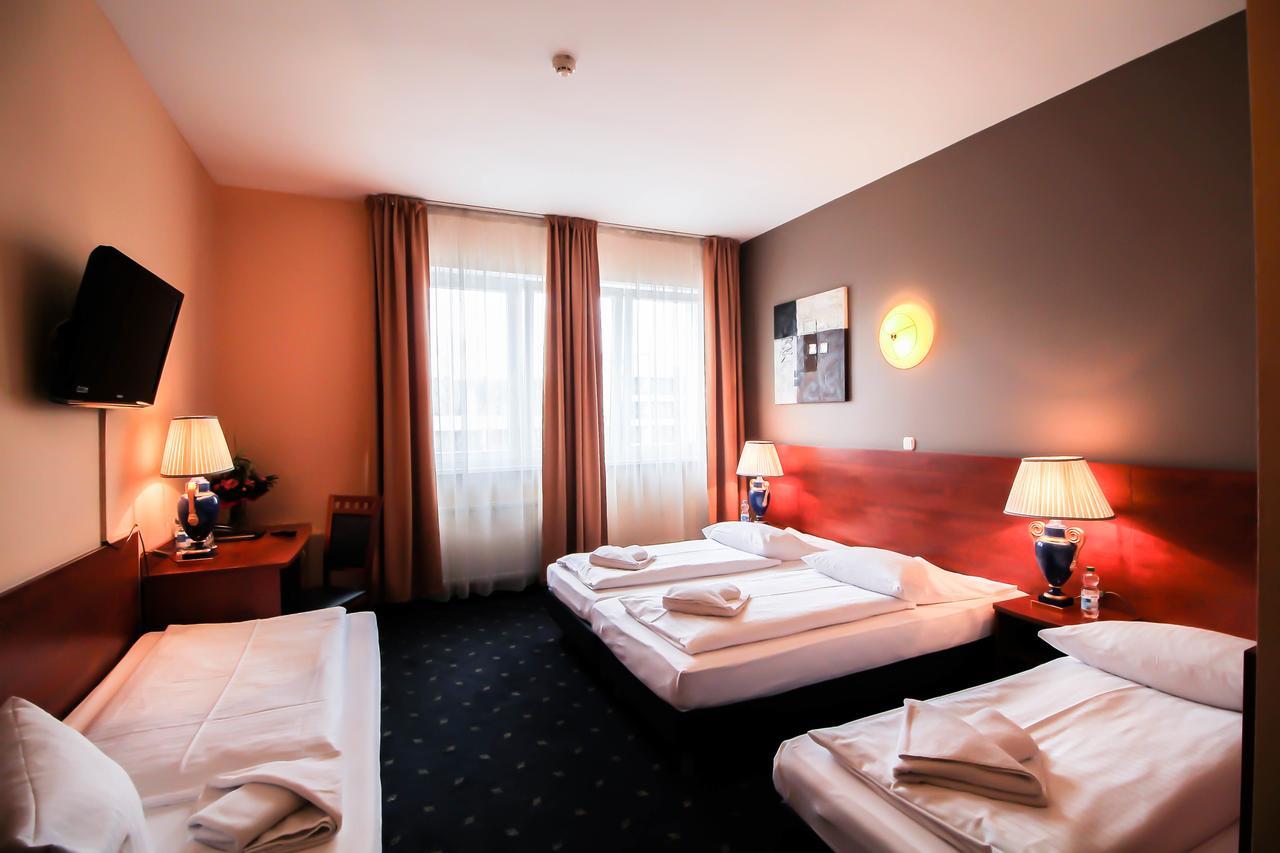 Atrium Charlottenburg 3*