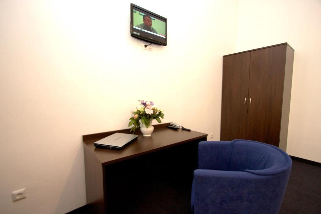 Hotel Arta Lenz 3*
