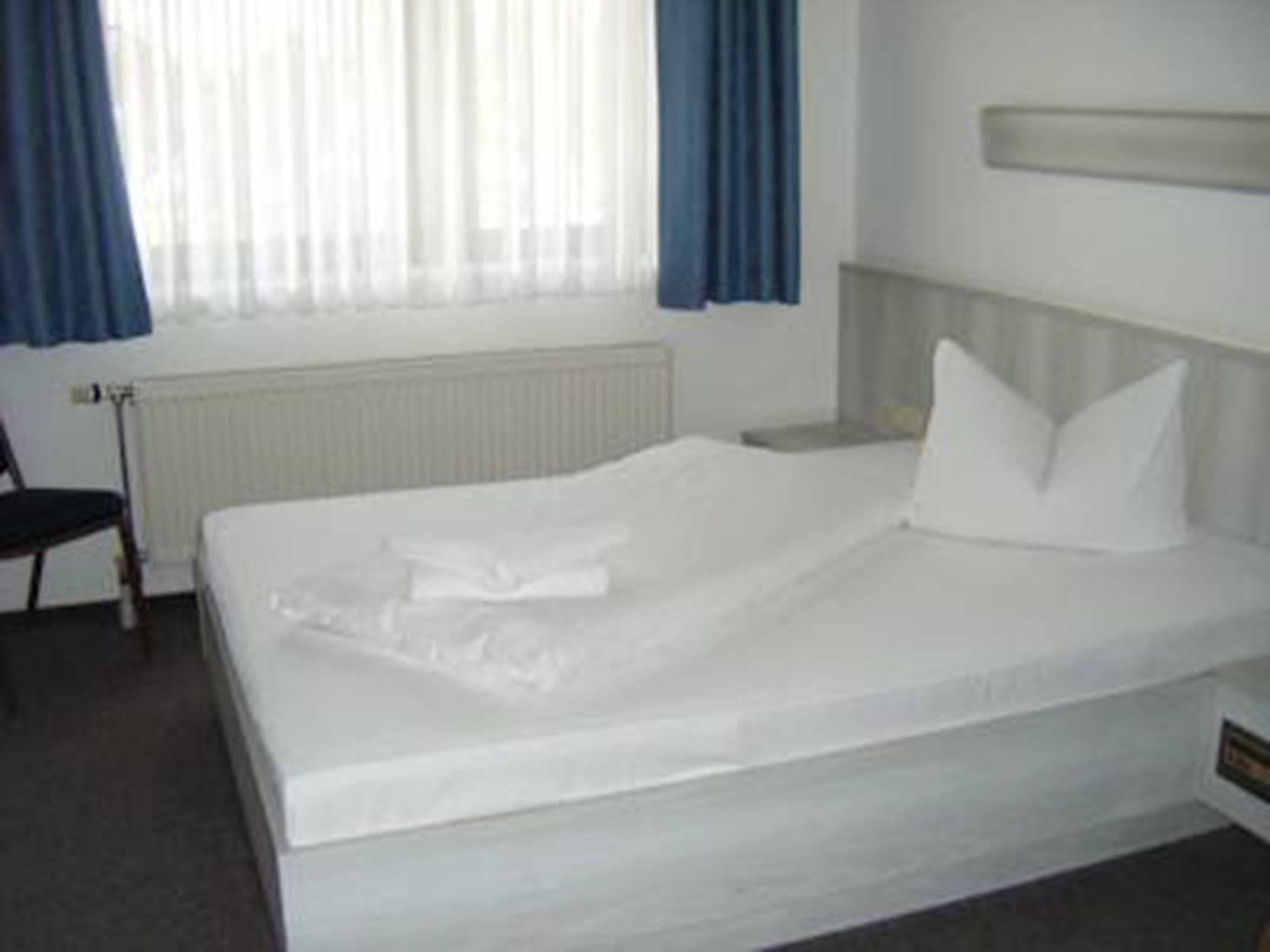 Hotel Central-hotel Tegel Berlin