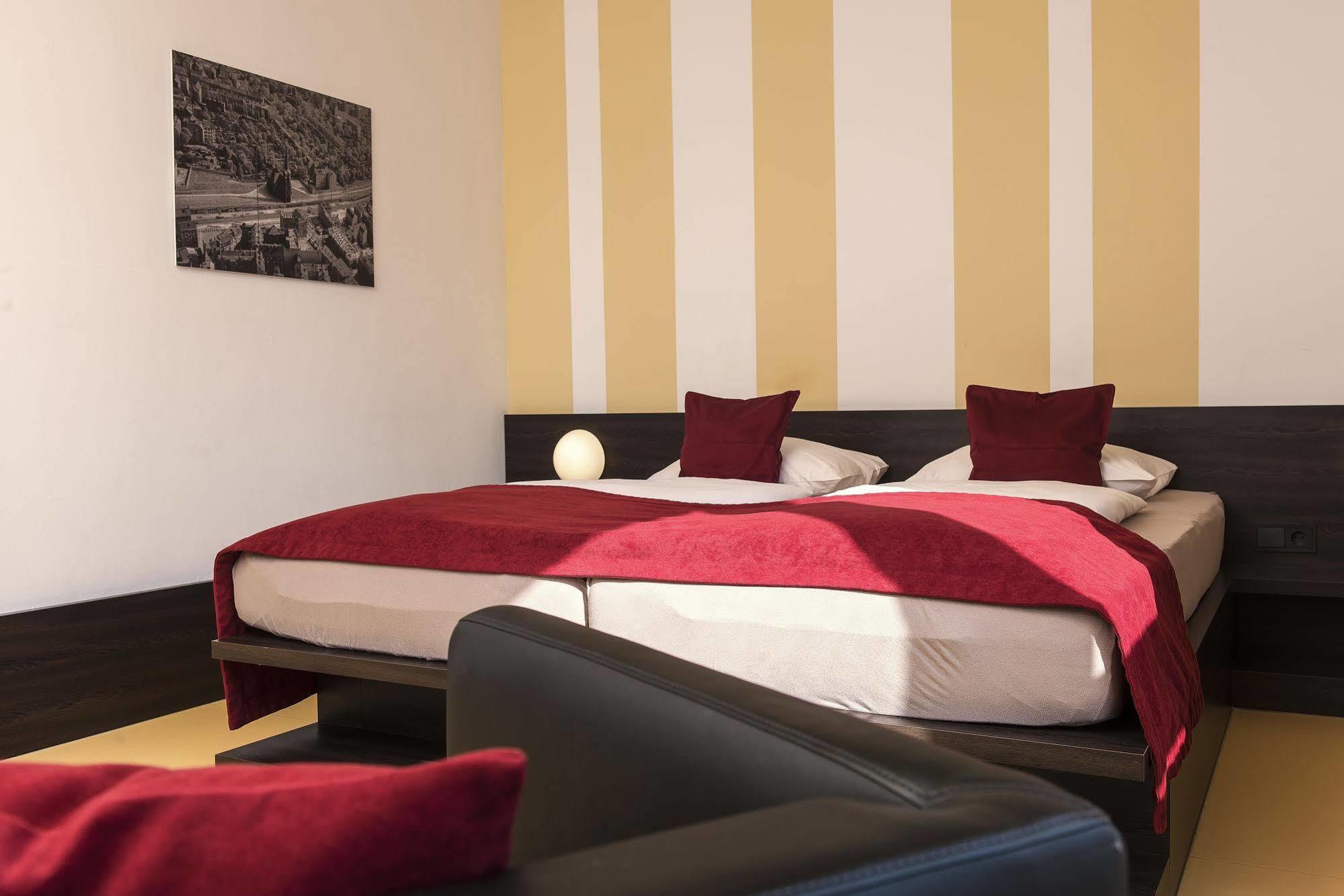 Grenzfall Hotel