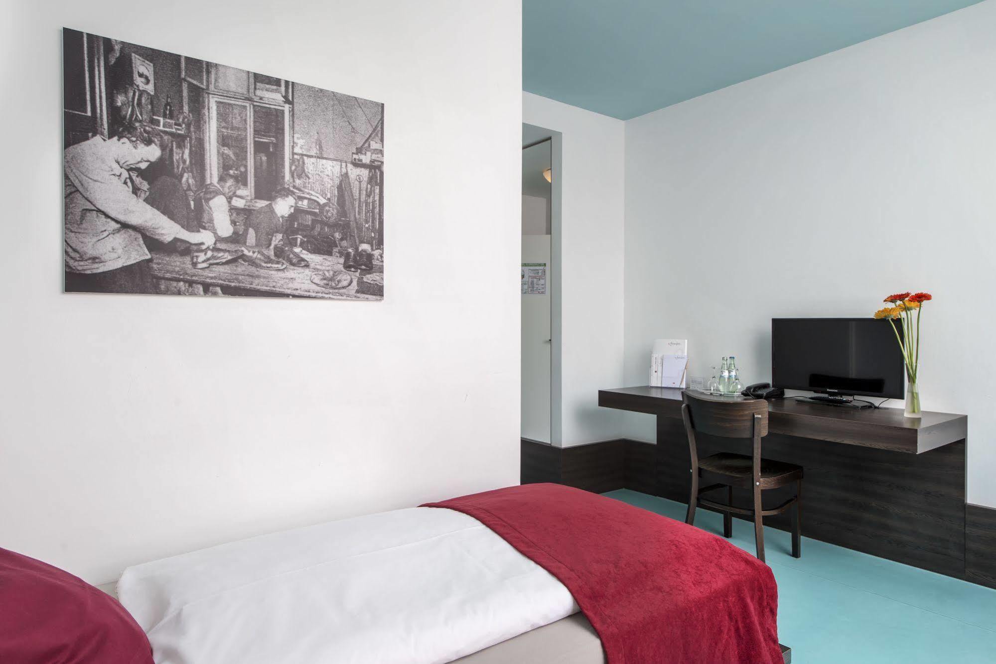 Grenzfall Hotel