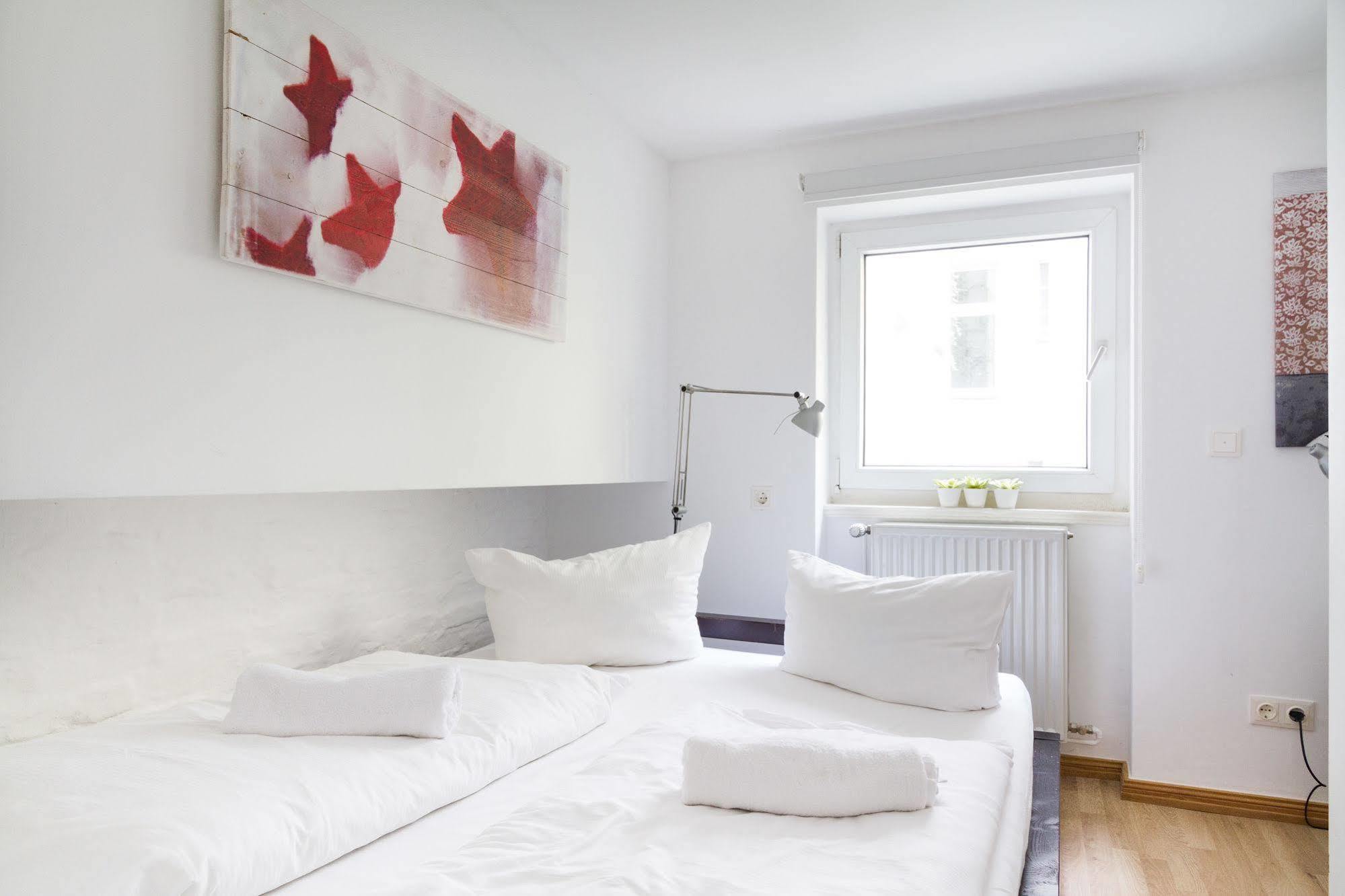 Apartments Berlin Leberstrasse 58 Hotel 3*