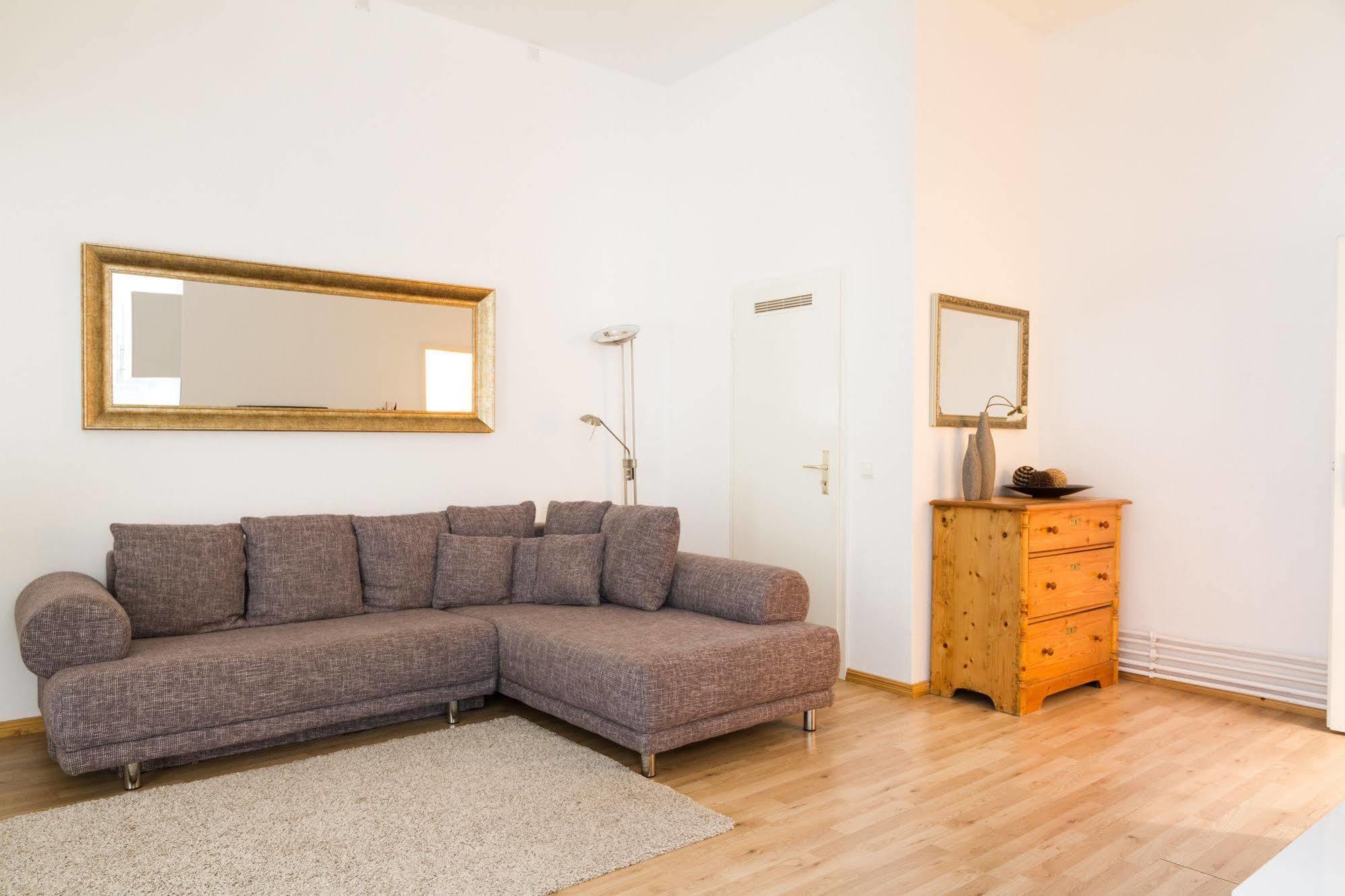 Apartments Berlin Leberstrasse 58 Hotel 3*