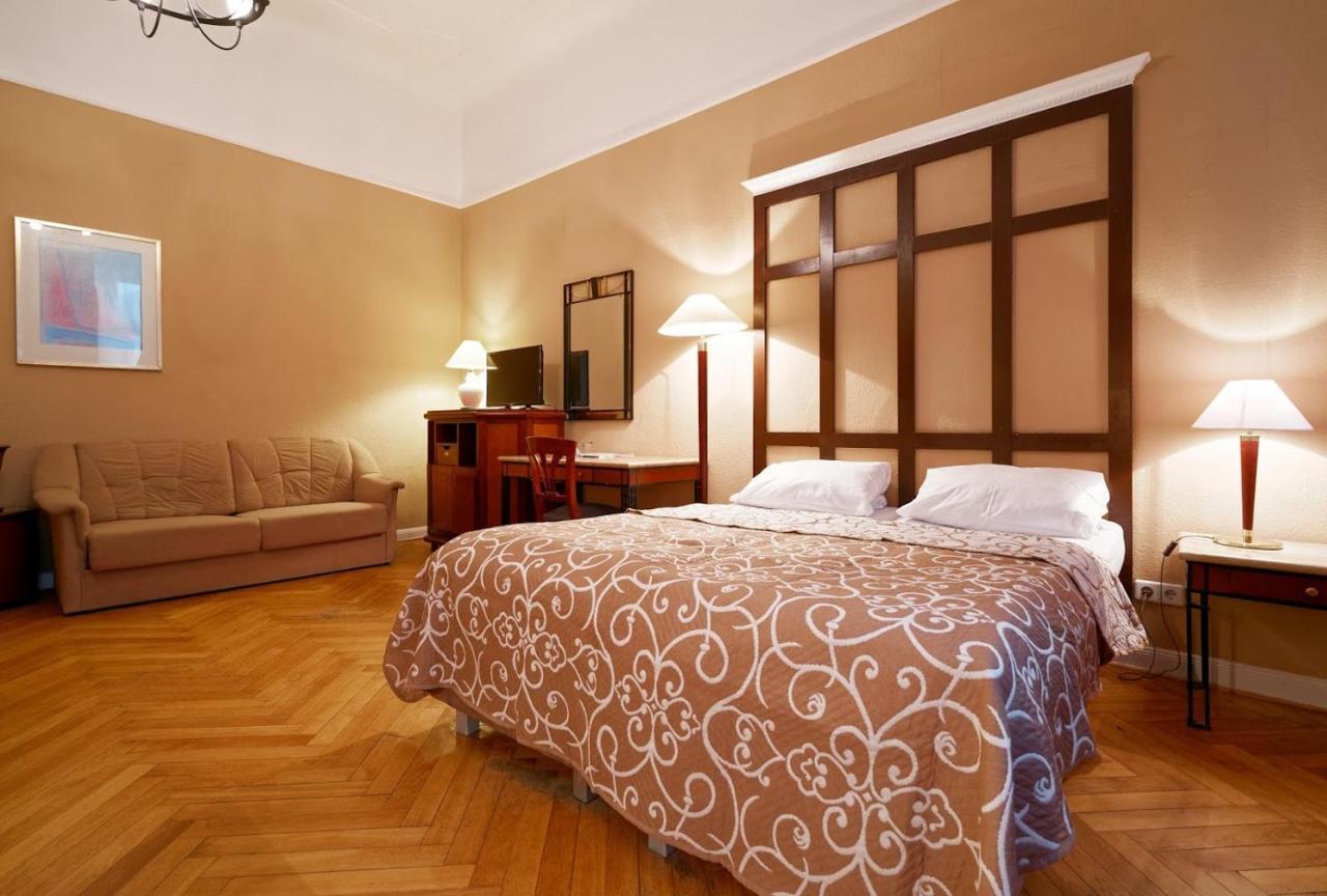 Hotel Am Adenauerplatz Hotel 3*