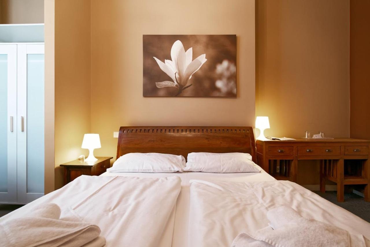 Hotel Hotel Am Adenauerplatz 3*