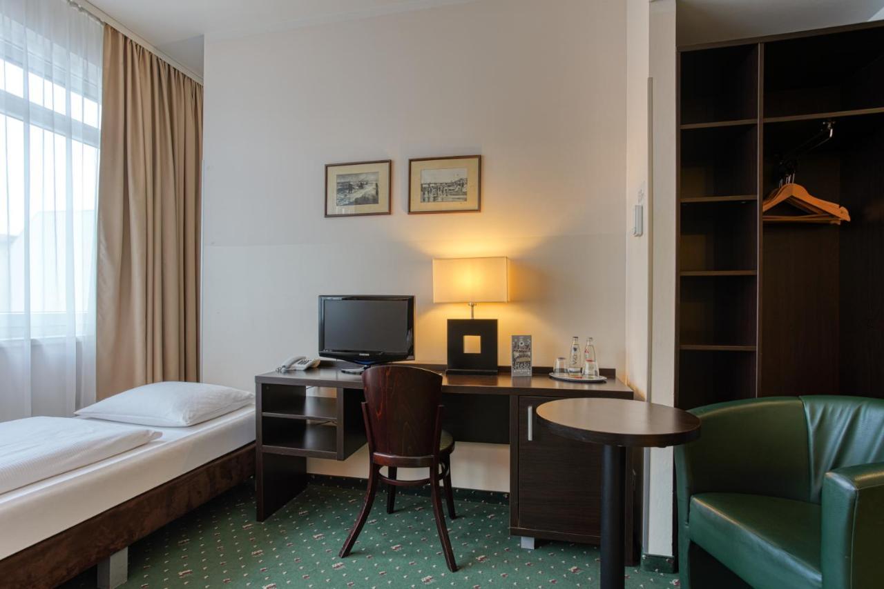 Titanic Comfort Kurfuerstendamm Hotel 3*