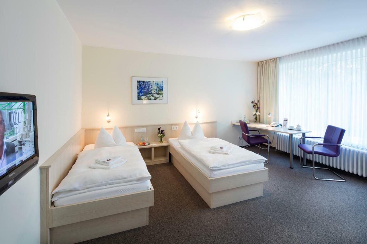 Europaeische Akademie Hotel 3*