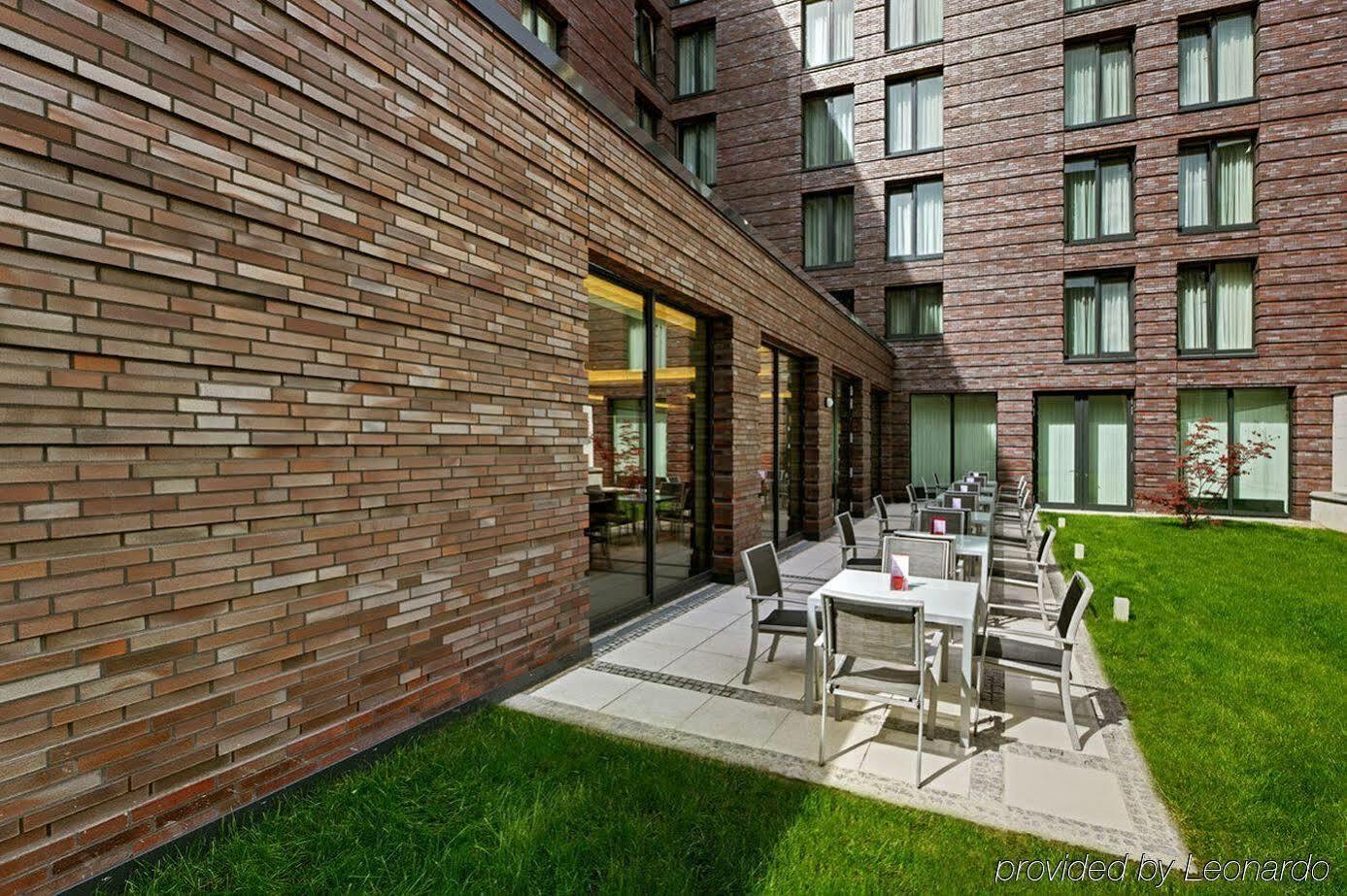 Hampton By Hilton West 3*