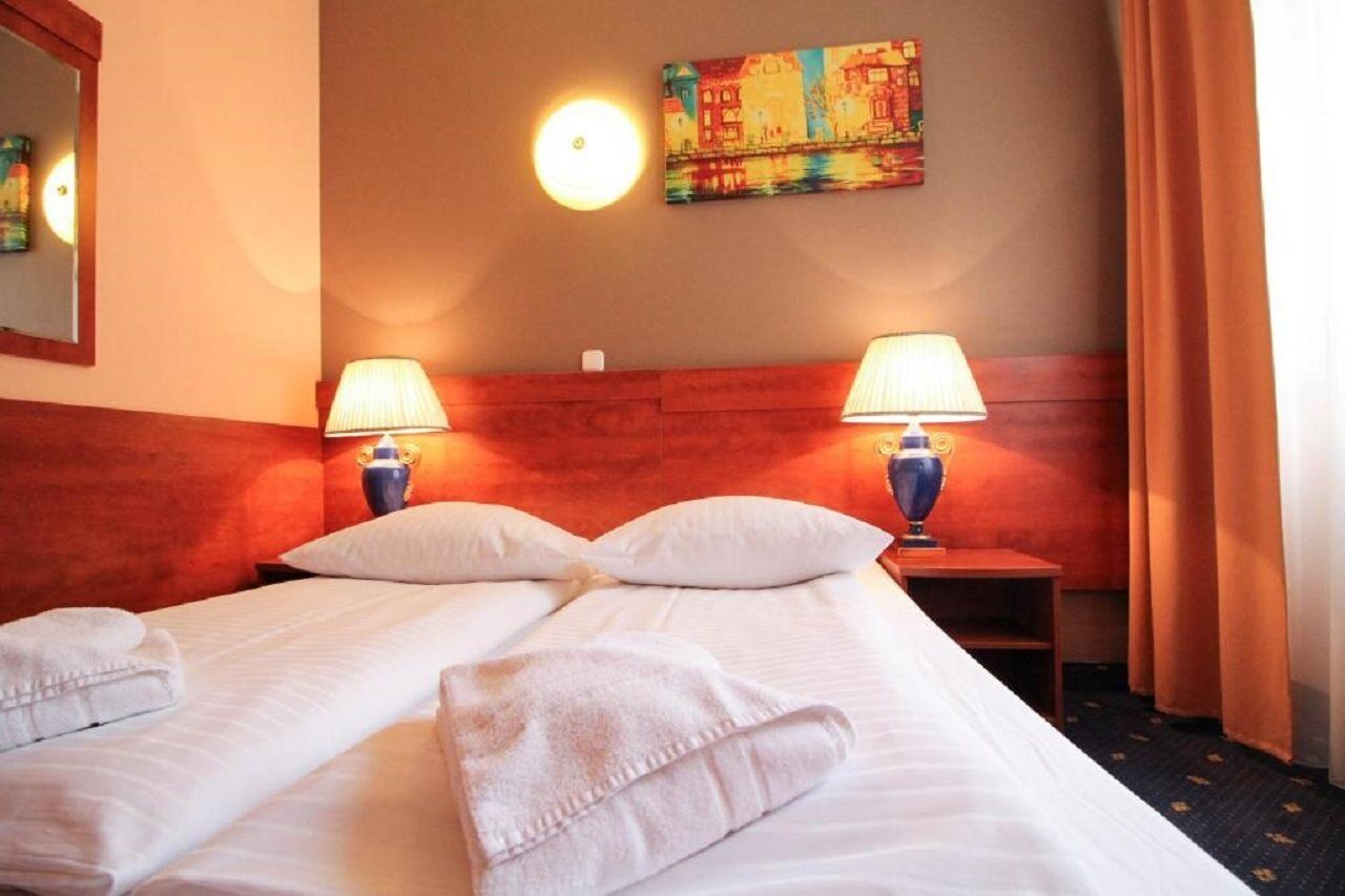 Atrium Charlottenburg 3*