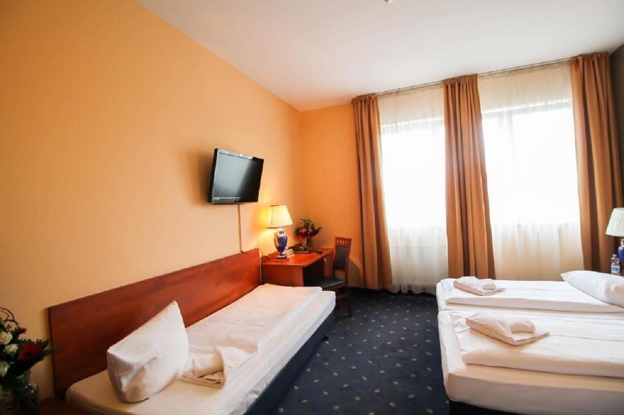 Atrium Charlottenburg 3*
