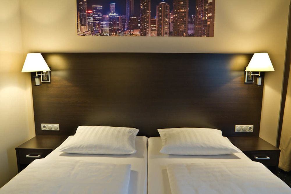 Titanic Comfort Kurfuerstendamm 3*