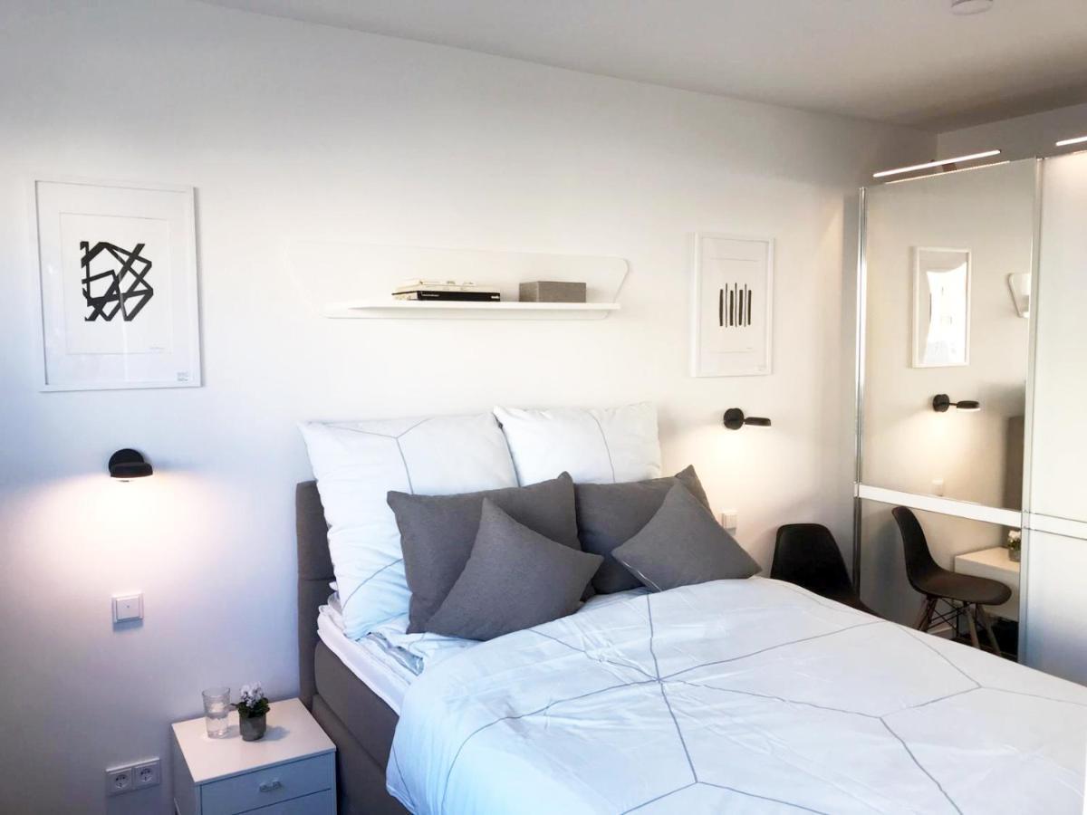 Aussergewohnliches Luxus-apartment Direkt An Der Spree - Extraordinary Luxury Right At River Side Apartment