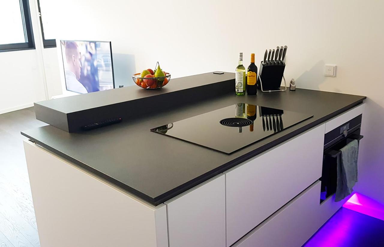 Aussergewohnliches Luxus-apartment Direkt An Der Spree - Extraordinary Luxury Right At River Side Apartment Berlin