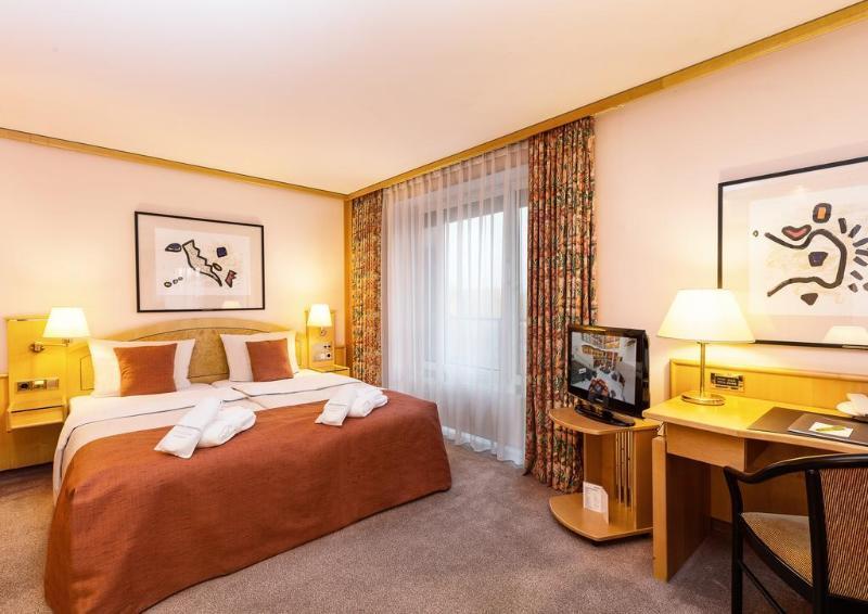 Living Grosser Kurfuerst Hotel Berlin